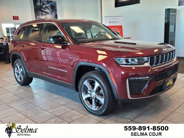2026 Jeep Grand Cherokee GRAND CHEROKEE LIMITED 4X4 in Velvet Red Pearl-Coat Exterior Paint — front three-quarter view