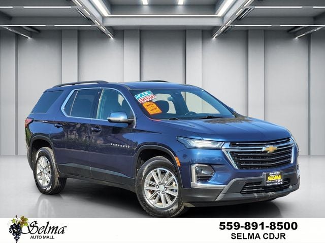 2023 Chevrolet Traverse FWD LT Cloth in Northsky Blue Metallic — front three-quarter view