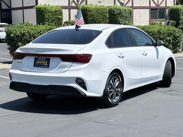 2023 Kia Forte — detail view
